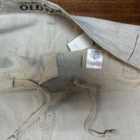 Old Navy, Men, 2 Shorts $16 Each, Beige, White, Sz L, Bermuda, Zip, Cord.! - Picture 5 of 12